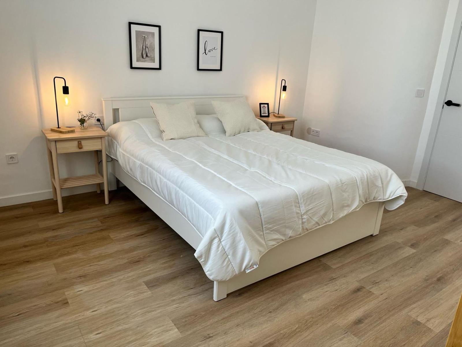 Suites Larios Rooms Малага Экстерьер фото