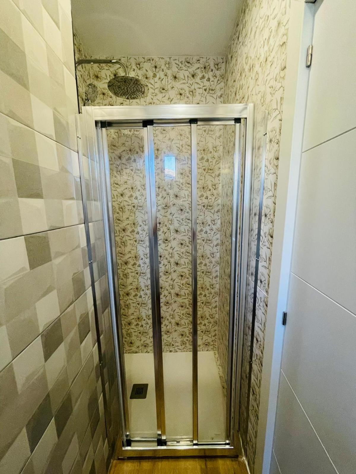 Suites Larios Rooms Малага Экстерьер фото