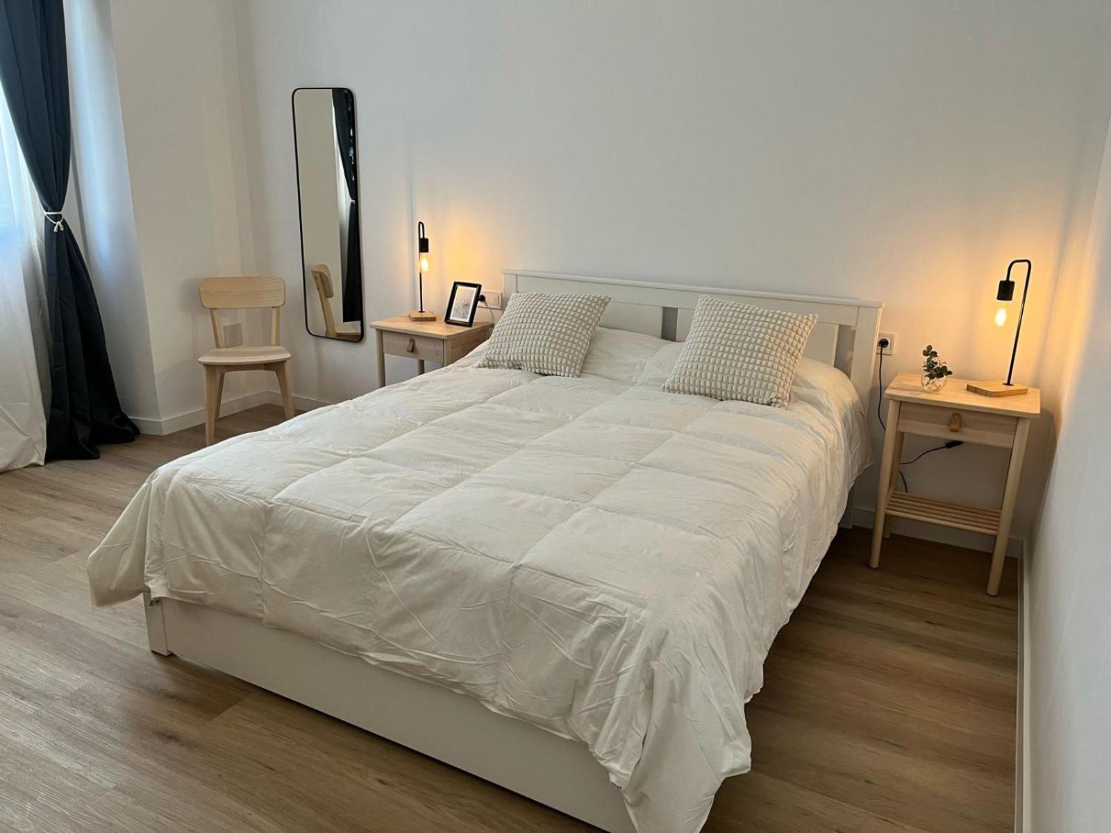 Suites Larios Rooms Малага Экстерьер фото