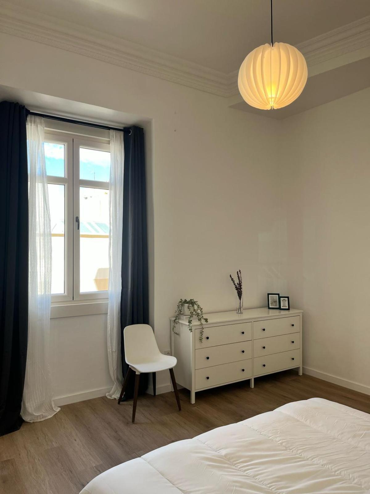 Suites Larios Rooms Малага Экстерьер фото